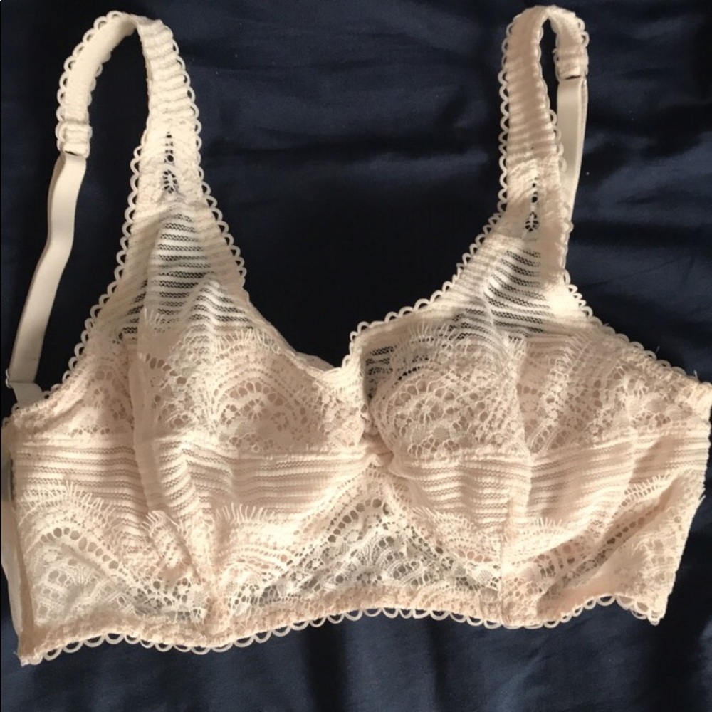 VS lace bra